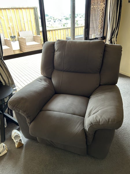 Grey fabric lounge lounge suite 3seater and 2 recliners63615262030849111