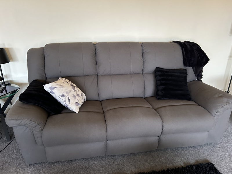 Grey fabric lounge lounge suite 3seater and 2 recliners63615262030849112