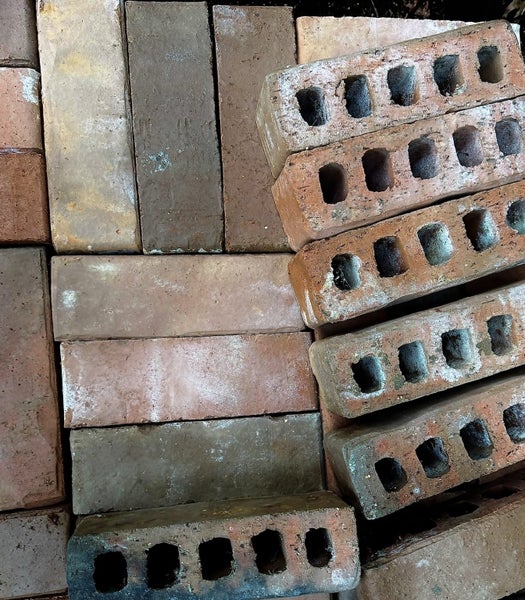 Bricks Carousel 1