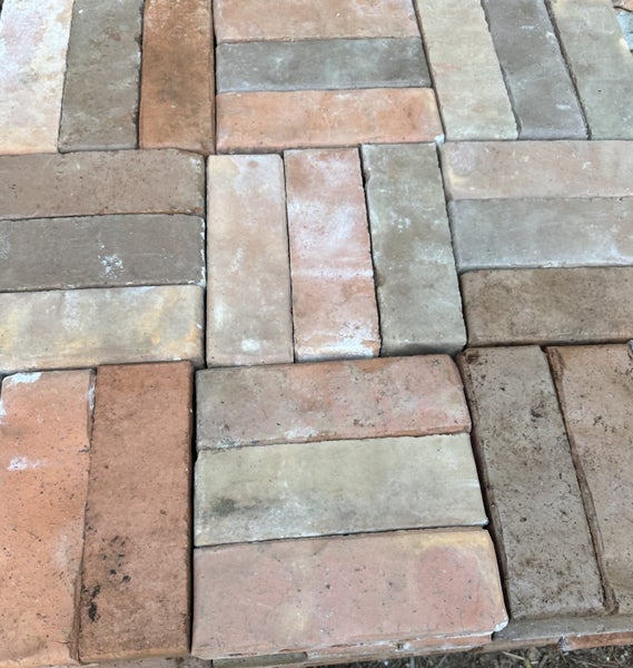 Bricks Carousel 2