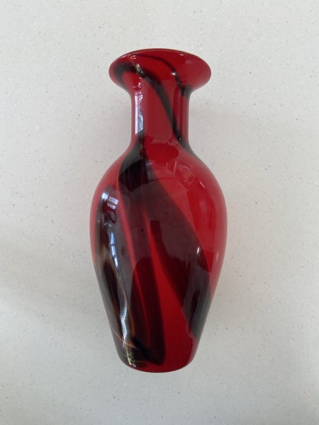 Opaline glass vase636152640631061114