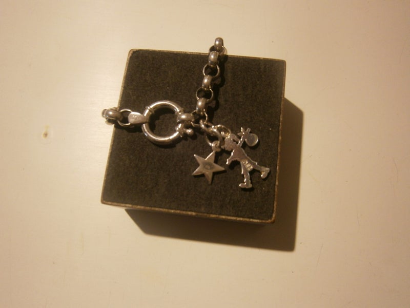 STG SIL. BELCHER CHAIN BRACELET + 2x KAREN WALKER CHARMS (17.8gms) Carousel 2
