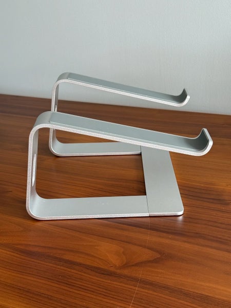 Gorilla Arms GA6060 Laptop Stand Carousel 2