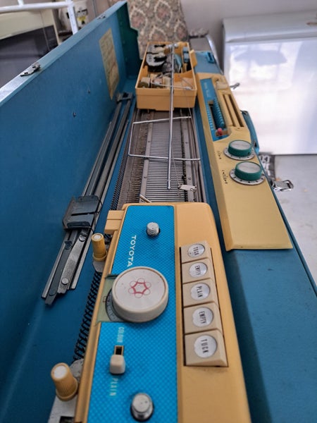 Toyota Knitting Machines Carousel 4