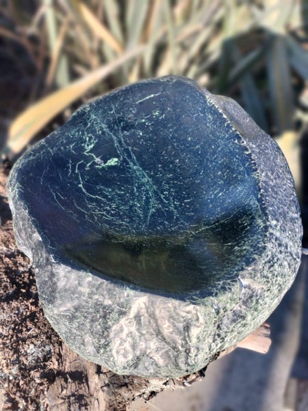 WOW!!! 12 KG!! (NZ POUNAMU BOWL) $1reserve E.T.S Jewellery. Carousel 1