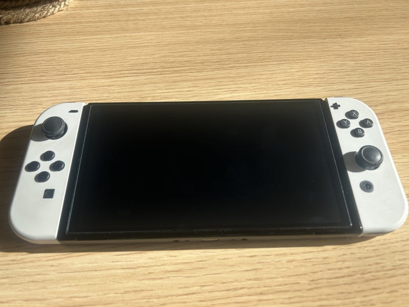 Nintendo Switch OLED (white) plus accessories Carousel 2
