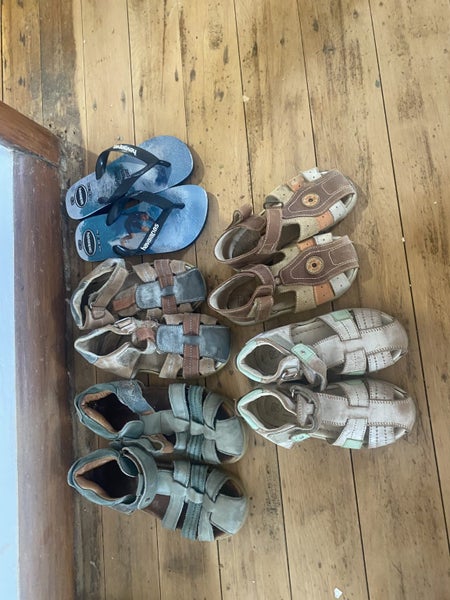 Italian made kids Leather sandals bundle sizes 25/27 Carousel 10