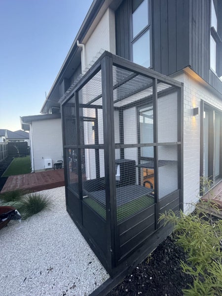 catio, outdoor cat enclosure Carousel 1