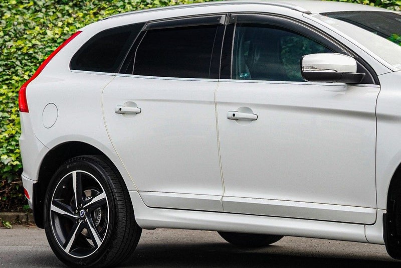 2015 Volvo XC60 T6 R Design 4WD 47kms / Leather...63612887175170114