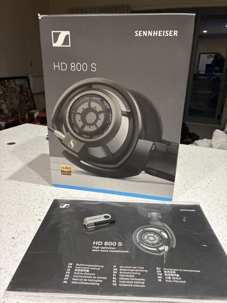 Sennheiser HD800s Carousel 1