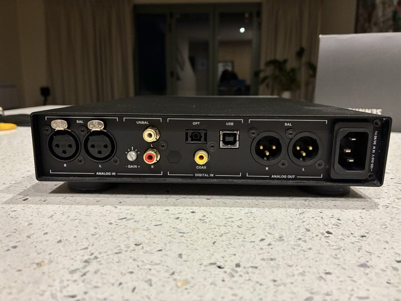 Sennheiser HDV820 Amplifier Carousel 5
