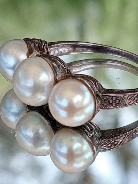 Late Victorian Handmade Natural 3-Pearl 8mm Ring Carousel 1