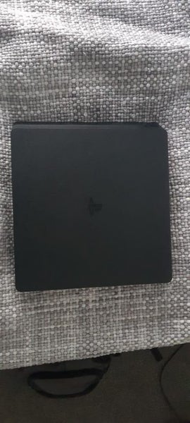 Playstation 4 slim Carousel 1
