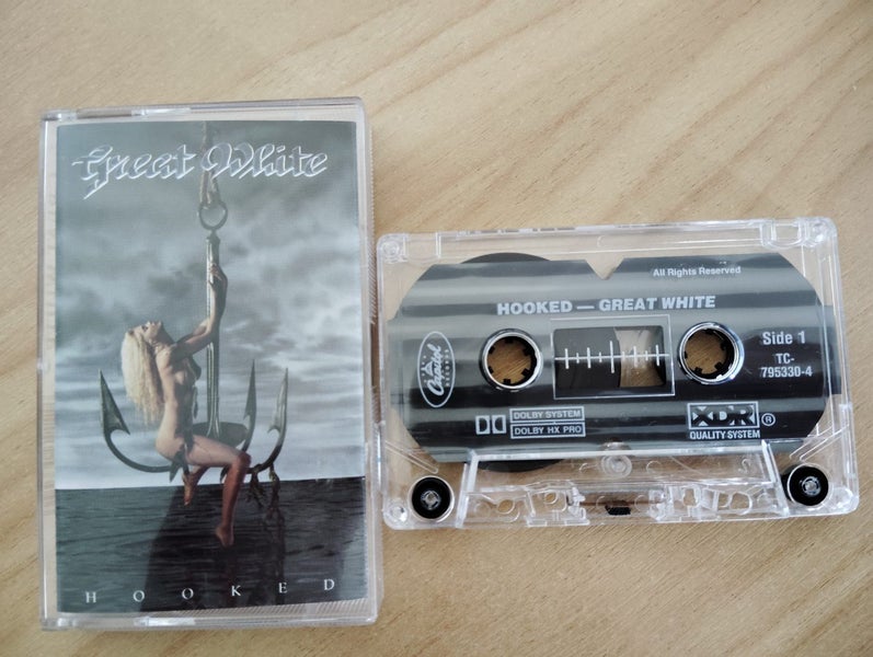 Great White - Hooked (Tape) Carousel 2