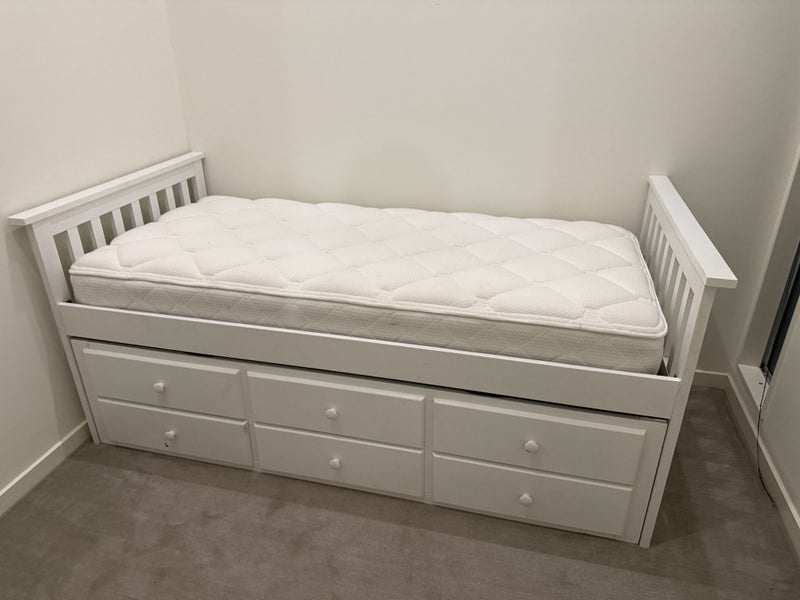 CAPTAINS BED EXCELLENT CONDITION63615280060931114