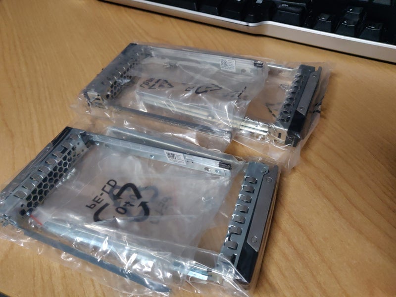 Dell Server HDD 2.5" caddies/trays (DP/N 0DXD9H) Carousel 5