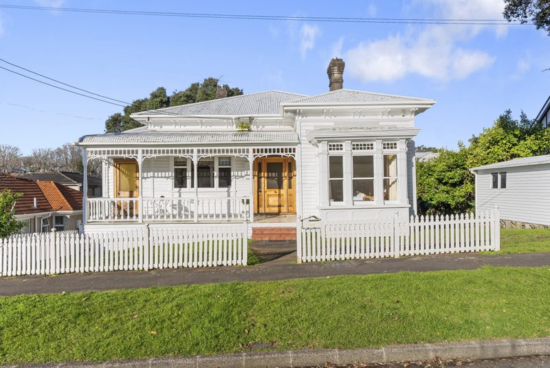 Image 2 of 29
