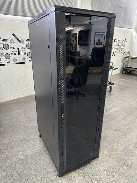 DYNAMIX 37RU Server Cabinet 1000mm Deep Carousel 1