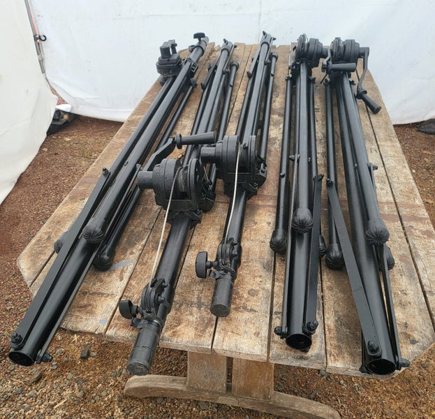 5 X PROEL WINCH UP STANDS > UP TO 3.6 METRES. USED > GRAB YOUR SELF A BARGAIN Carousel 13