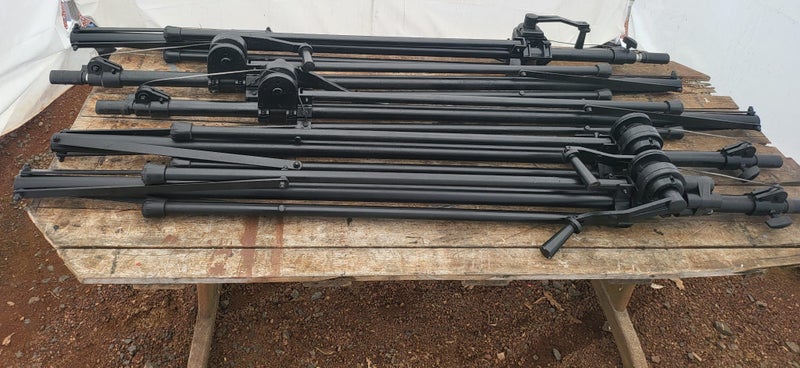 5 X PROEL WINCH UP STANDS > UP TO 3.6 METRES. USED > GRAB YOUR SELF A BARGAIN Carousel 2