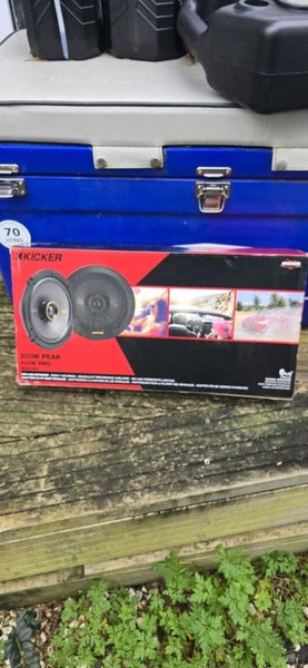 Kicker amp and speaker's Carousel 2
