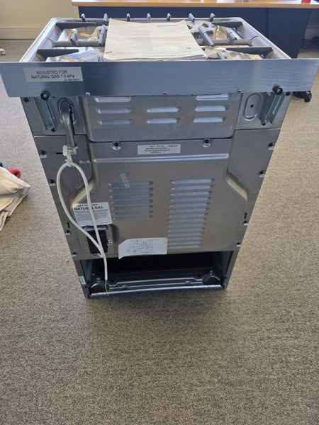 Ariston Freestanding Oven63617465895171112