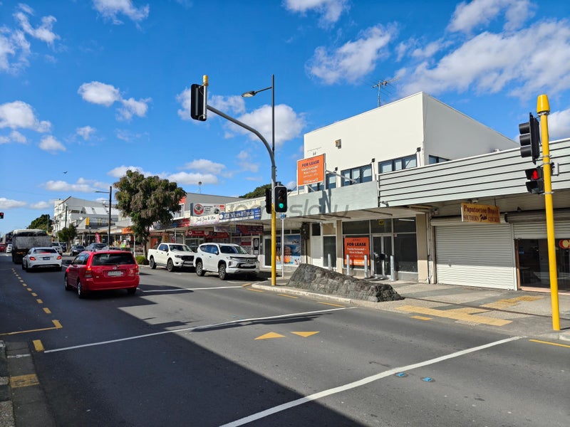Image 1 of 20