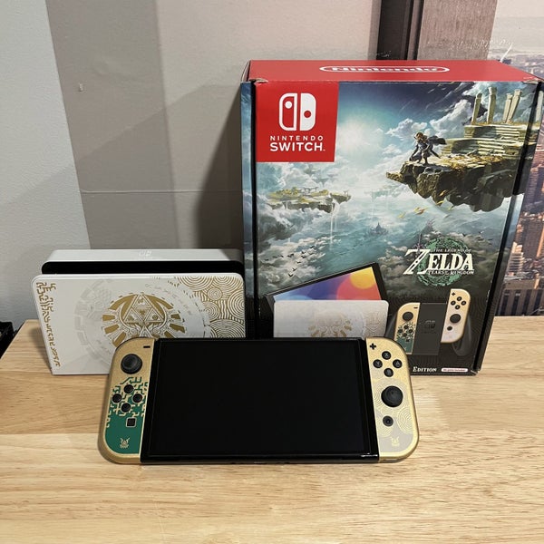 Nintendo Switch - The Legend of Zelda Tears of the Kingdom Edition (Console) Carousel 2