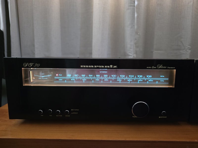 Marantz PM30 Amp & ST30 Tuner Carousel 2