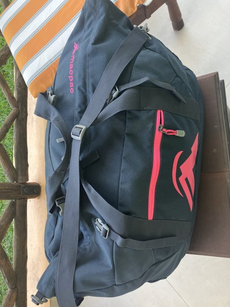 MACPAC duffel bag Carousel 8