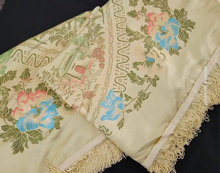 Vintage Brocaded Flowers Chinese Silk Tablecloth 123cm x 126cm Carousel 2