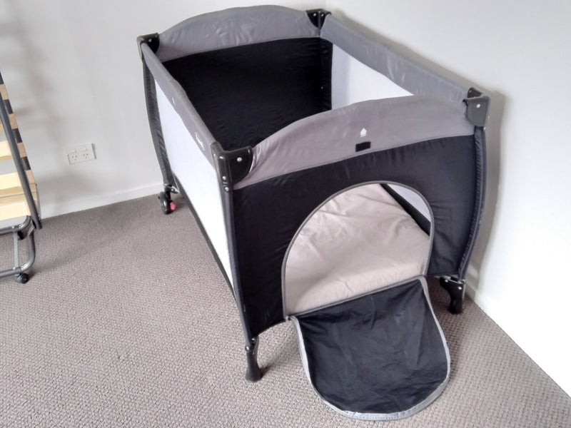Famili Portable Cot63617151245313113