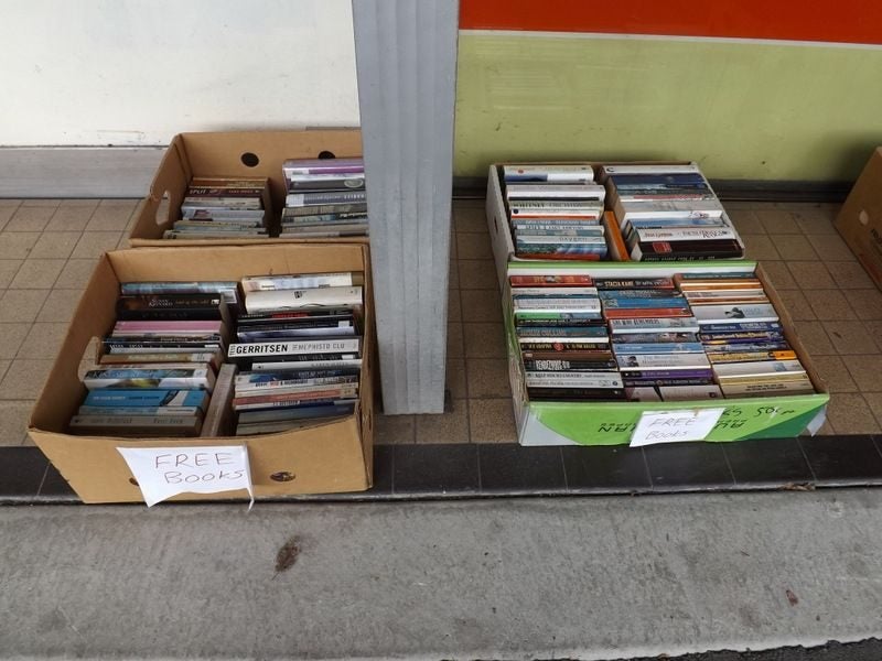 2000+ CDs sale in Frankton - $1ea Carousel 10