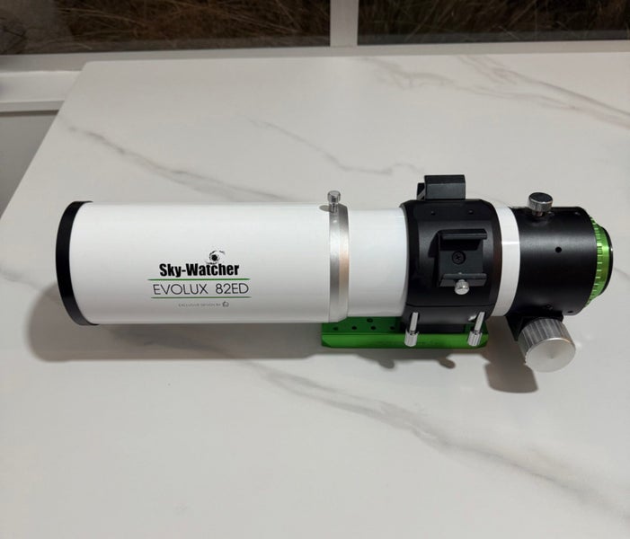 Evolux 82ED Refractor Telescope Carousel 2