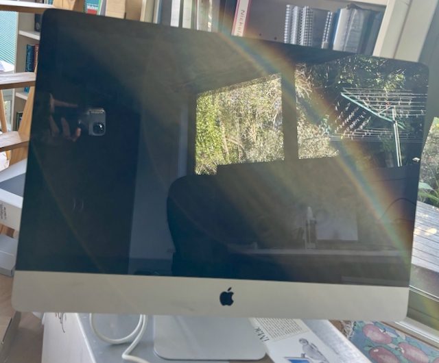 iMac 27" (mid 2010) Carousel 1