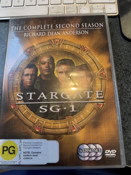 Stargate SG-1: Season 2 DVD Carousel 1