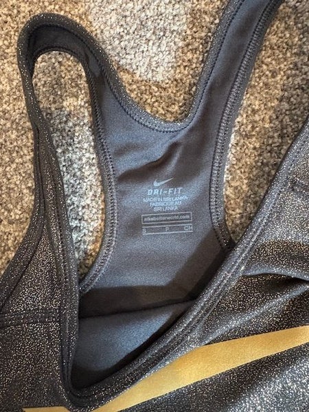 Nike sports bra Carousel 2