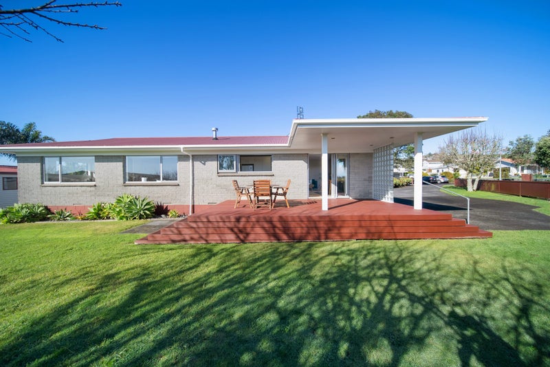 Image 1 of 20