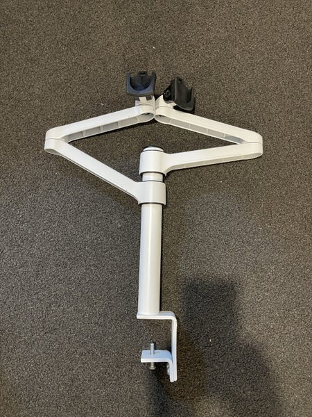 Monitor arm Carousel 1