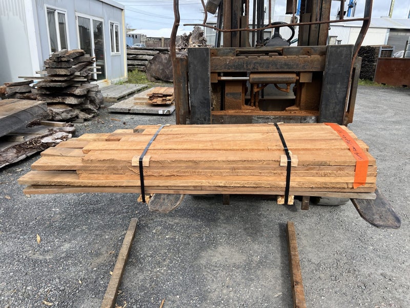 49 LM 100x25mm mixed Swamp Kauri Timber Lot – Kiln-Dried63616671712514111