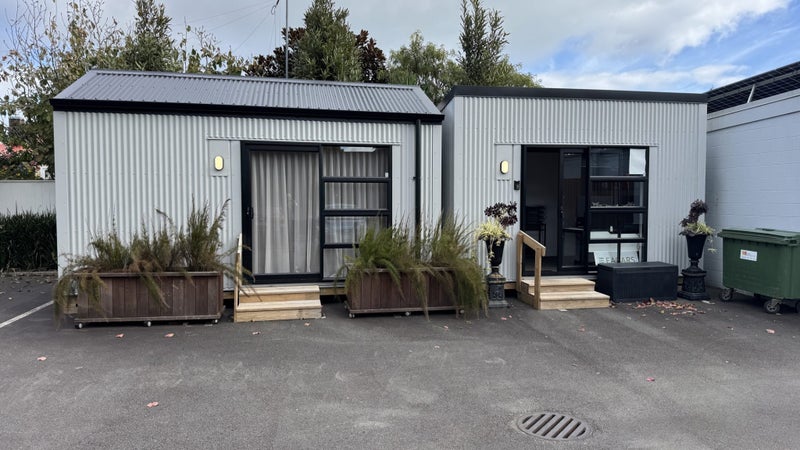 Transportable office/cabin x 2 Carousel 1