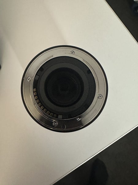 ZEISS prime lens- Sonnar T* E 24mm F1.8 ZA Compatibility - E mount63615434374147112
