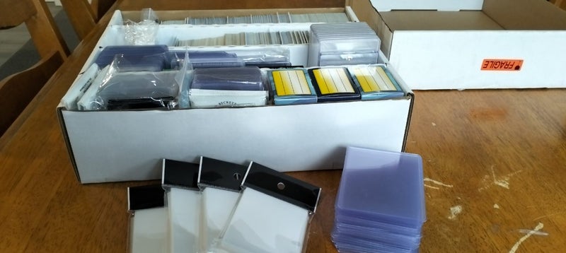 HUGE BULK OF POKEMON CARDS (EST VALUE $650) Carousel 2