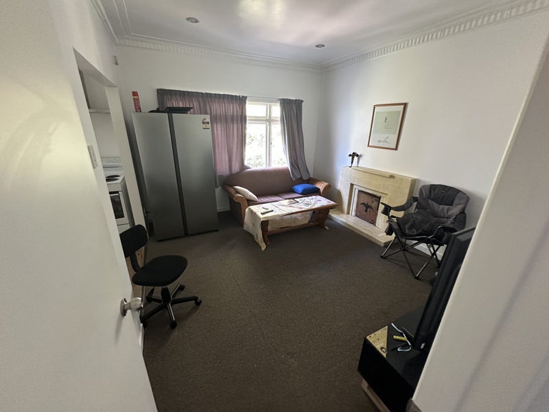 One Tree Hill, 4 bedrooms64355953378562112