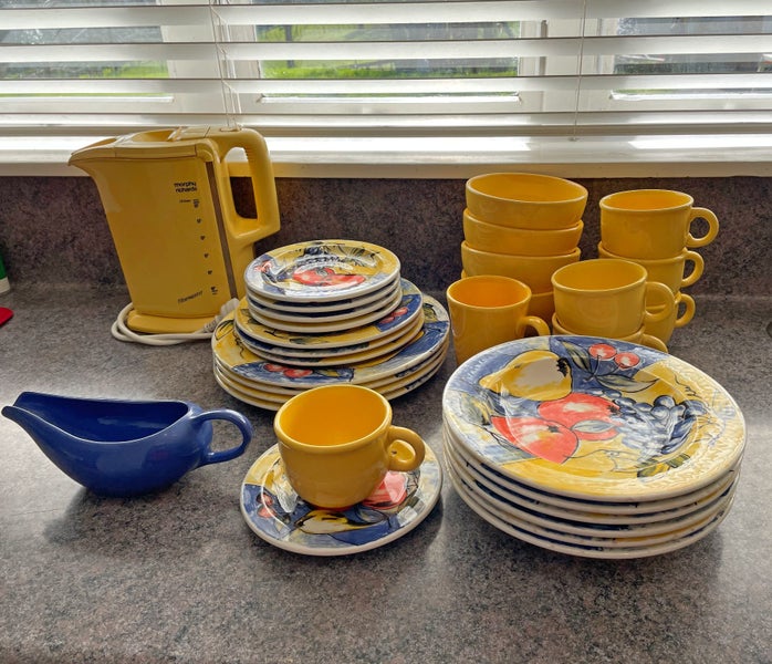 Tableware Plates, Cups, Electric kettle, Jug, Kitchen Carousel 1