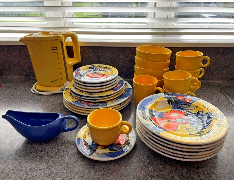 Tableware Plates, Cups, Electric kettle, Jug, Kitchen Carousel 2