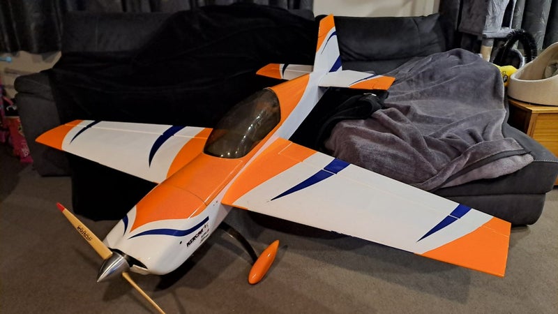 EG Aircraft Extra 260 50cc Carousel 2