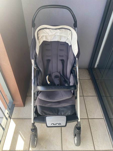 Nuna Mixx Stroller with foot muff and rain cover Carousel 1