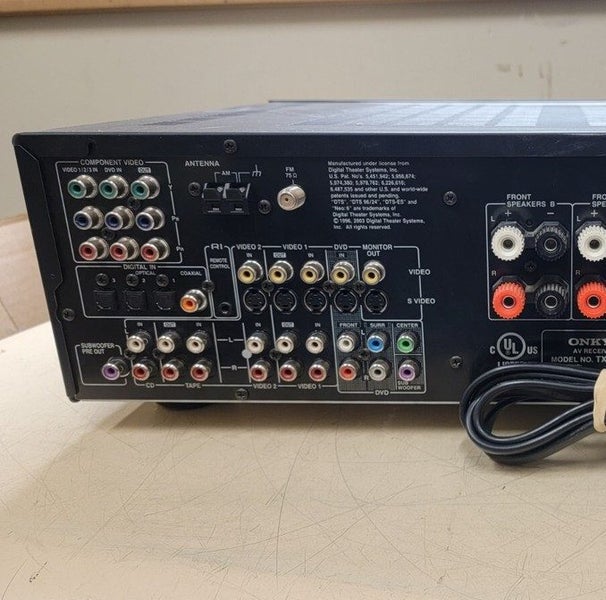 Onkyo Receiver Amplifier + DVD Player Carousel 3