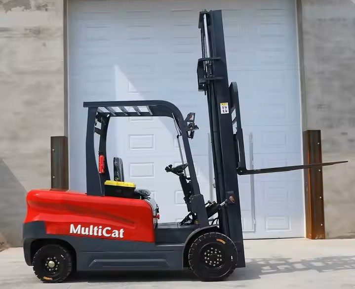 MultiCat EF300 Electric Forklift Carousel 9